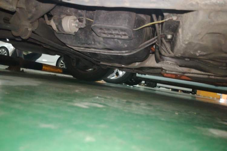 Used Roewe e550 2014 Luxury Edition Chassis Rear Left
