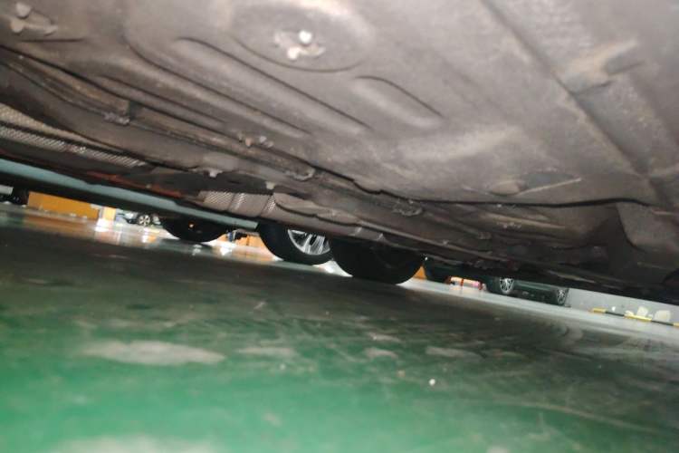 Used Roewe e550 2014 Luxury Edition Chassis Rear Right