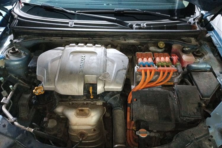 Used Roewe e550 2014 Flagship Edition Engine Bay