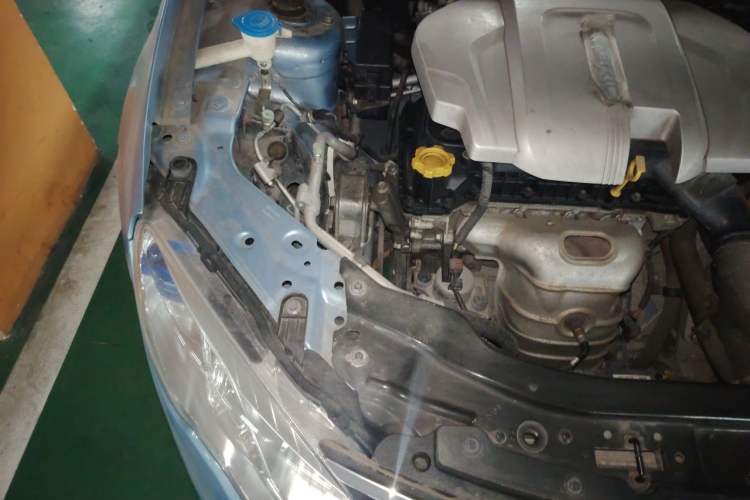 Used Roewe e550 2014 Luxury Edition Engine Bay Right