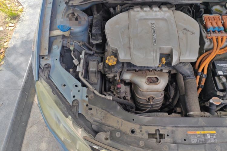 Used Roewe e550 2014 Flagship Edition Engine Bay Right