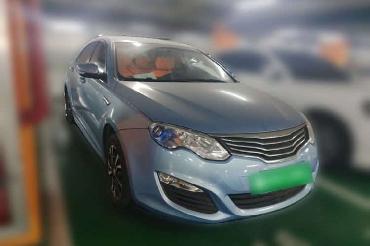 Used Roewe e550 2014 Luxury Edition Front Right 45 Deg