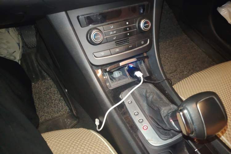 Used Roewe e550 2014 Luxury Edition Gear Lever