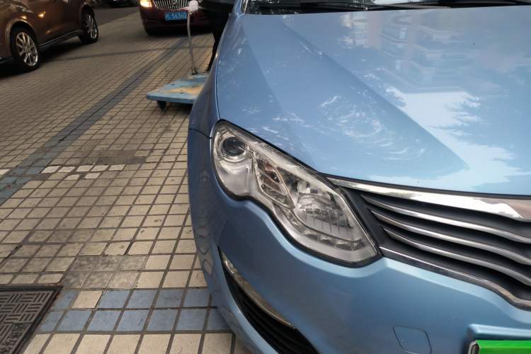 Used Roewe e550 2014 Flagship Edition Right Front Headlight