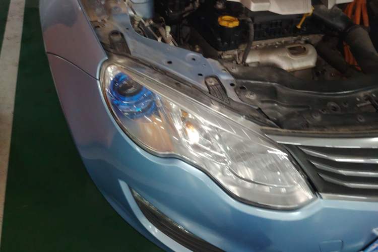 Used Roewe e550 2014 Luxury Edition Right Front Headlight