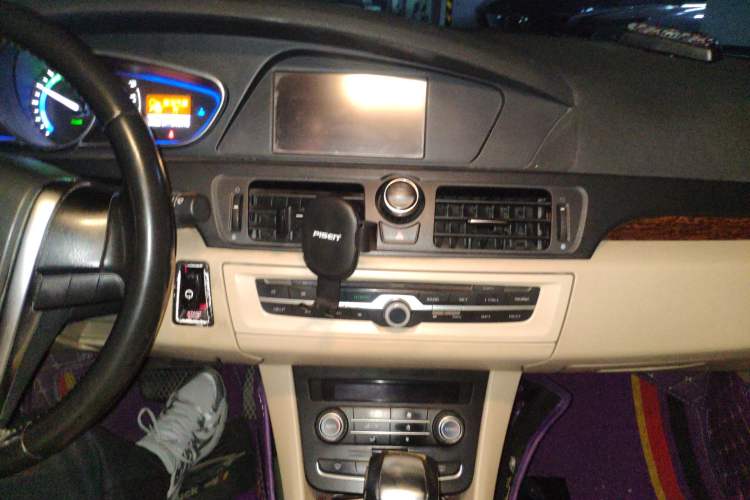 Used Roewe e550 2014 Flagship Edition Audio And AC Panel