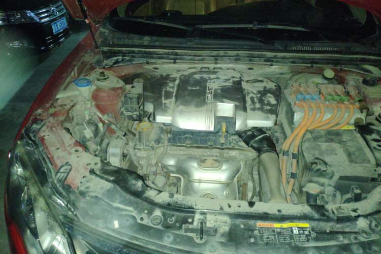 Used Roewe e550 2014 Flagship Edition Engine Bay Right