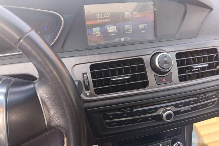Used Roewe e550 2014 Flagship Edition Audio And AC Panel