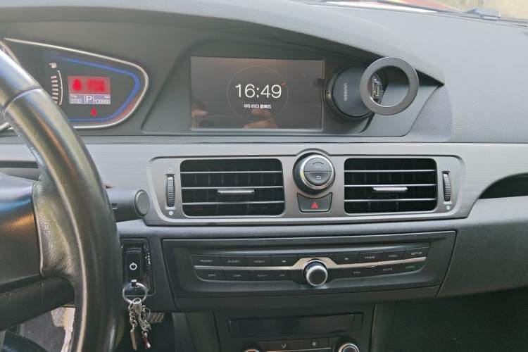 Used Roewe e550 2014 Flagship Edition Audio And AC Panel