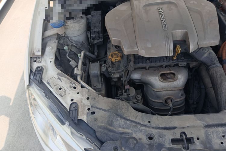 Used Roewe e550 2014 Flagship Edition Engine Bay Right
