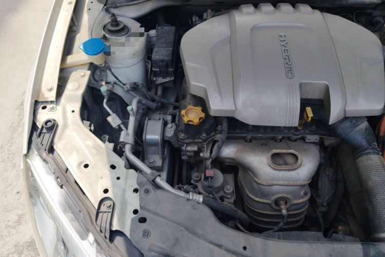 Used Roewe e550 2014 Flagship Edition Engine Bay Right