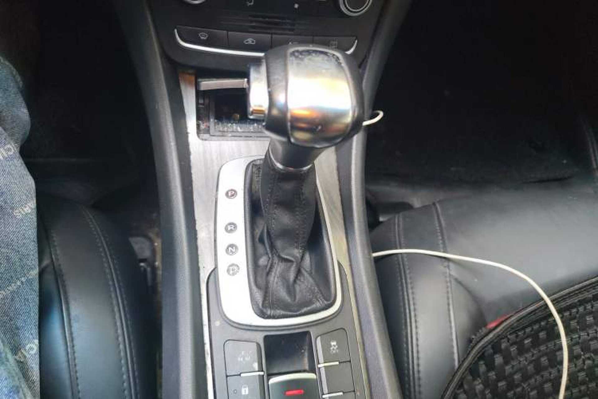 Used Roewe e550 2014 Flagship Edition Gear Lever