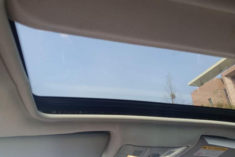 Used Roewe e550 2014 Flagship Edition Headliner