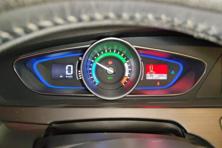 Used Roewe e550 2014 Flagship Edition Instrument Cluster