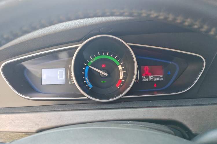 Used Roewe e550 2014 Flagship Edition Instrument Cluster