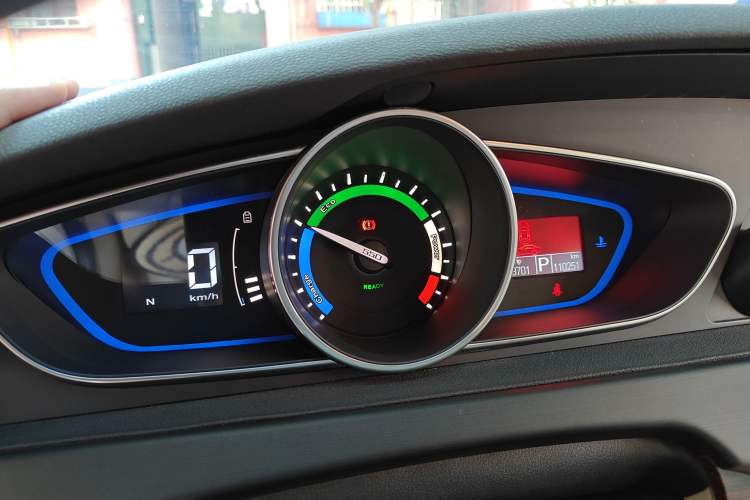 Used Roewe e550 2014 Flagship Edition Instrument Cluster