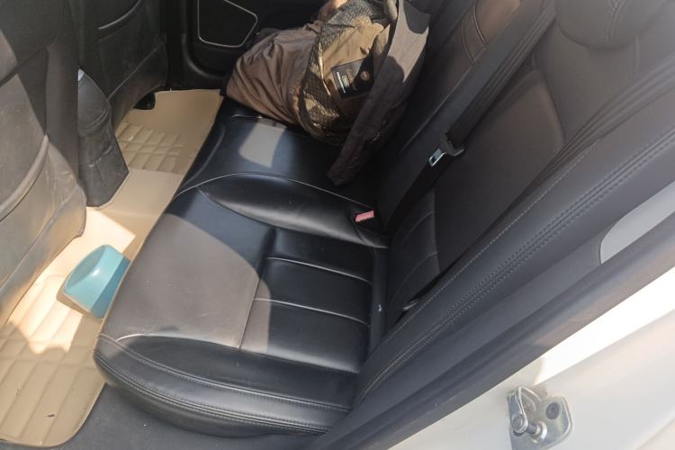 Used Roewe e550 2014 Flagship Edition Left Rear Seat