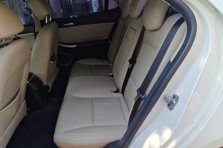 Used Roewe e550 2014 Flagship Edition Left Rear Seat