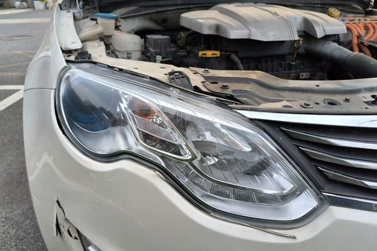 Used Roewe e550 2014 Luxury Edition Right Front Headlight