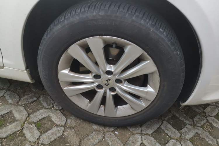 Used Roewe e550 2014 Flagship Edition Right Front Wheel Hub