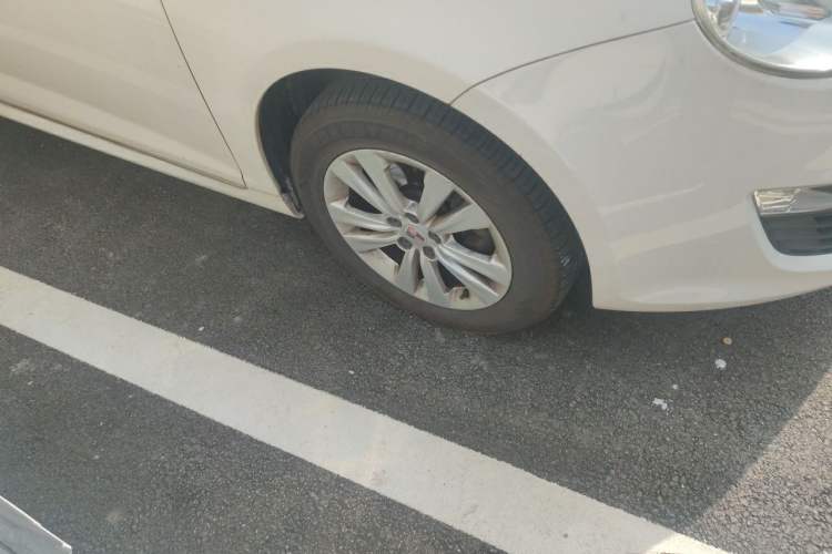 Used Roewe e550 2014 Flagship Edition Right Front Wheel Hub