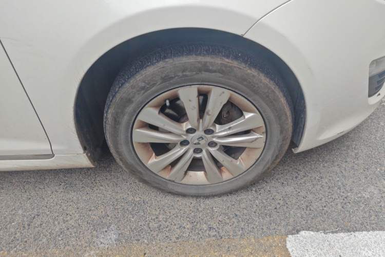 Used Roewe e550 2014 Flagship Edition Right Front Wheel Hub