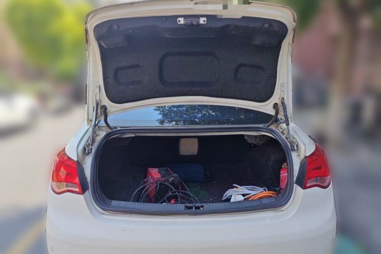 Used Roewe e550 2014 Flagship Edition Trunk