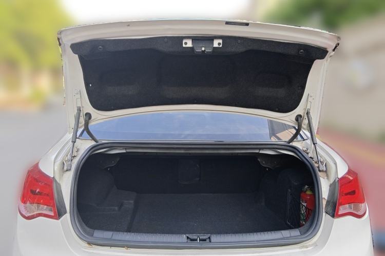 Used Roewe e550 2014 Flagship Edition Trunk