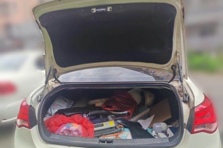 Used Roewe e550 2014 Flagship Edition Trunk