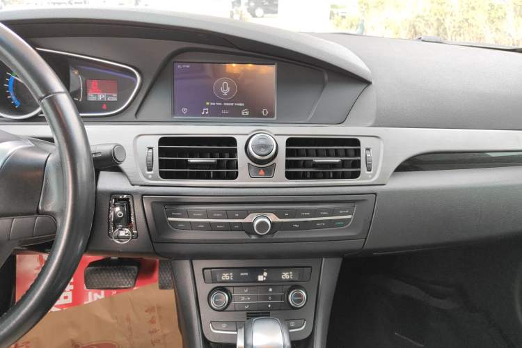 Used Roewe e550 2016 Deluxe Edition Audio And AC Panel