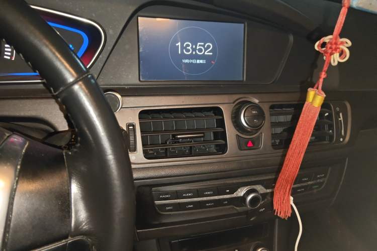 Used Roewe e550 2016 Deluxe Edition Audio And AC Panel