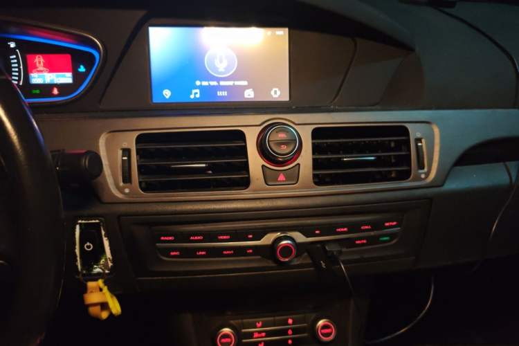 Used Roewe e550 2016 Deluxe Edition Audio And AC Panel