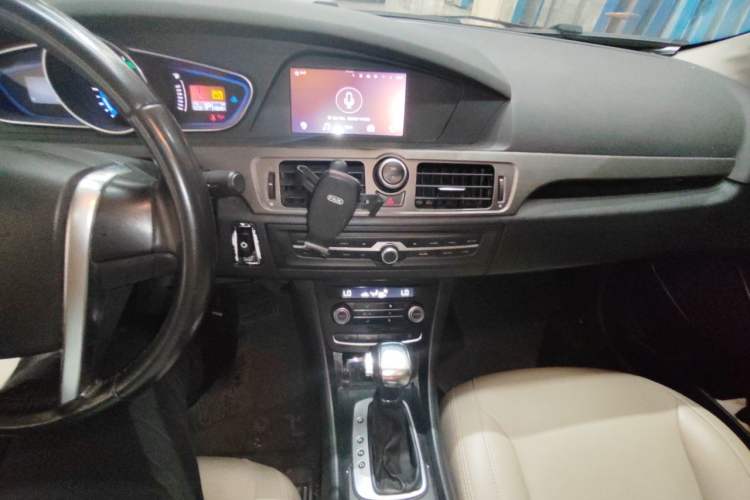 Used Roewe e550 2016 Flagship Edition Audio And AC Panel