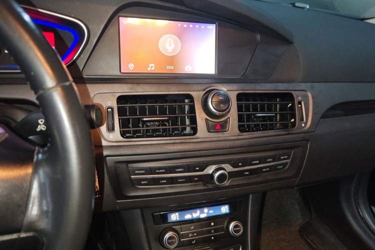 Used Roewe e550 2016 Deluxe Edition Audio And AC Panel