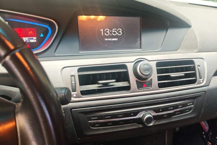 Used Roewe e550 2016 Deluxe Edition Audio And AC Panel