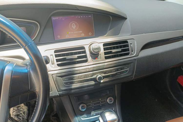Used Roewe e550 2016 Deluxe Edition Audio And AC Panel