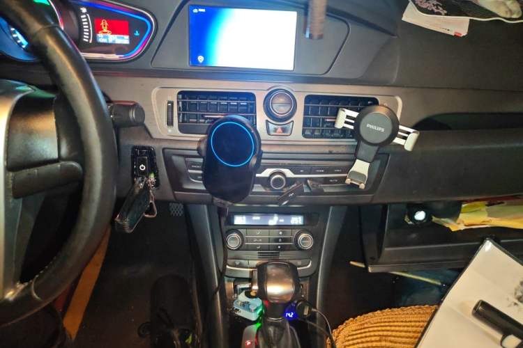Used Roewe e550 2016 Deluxe Edition Audio And AC Panel
