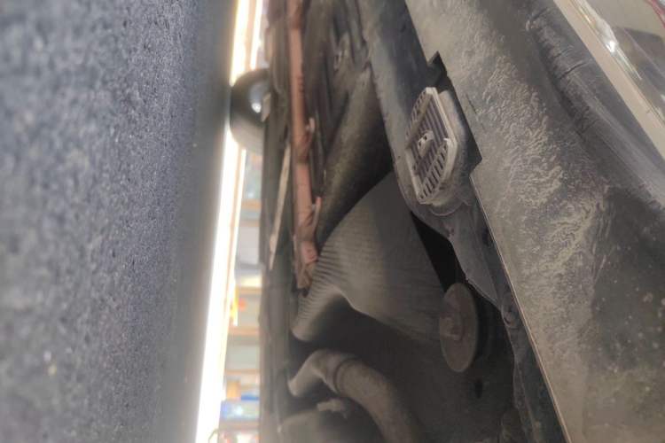 Used Roewe e550 2016 Deluxe Edition Chassis Rear Left