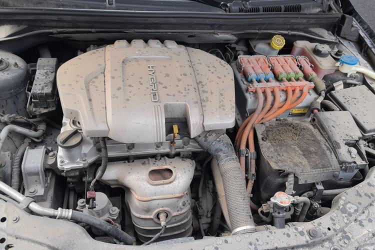 Used Roewe e550 2016 Flagship Edition Engine Bay