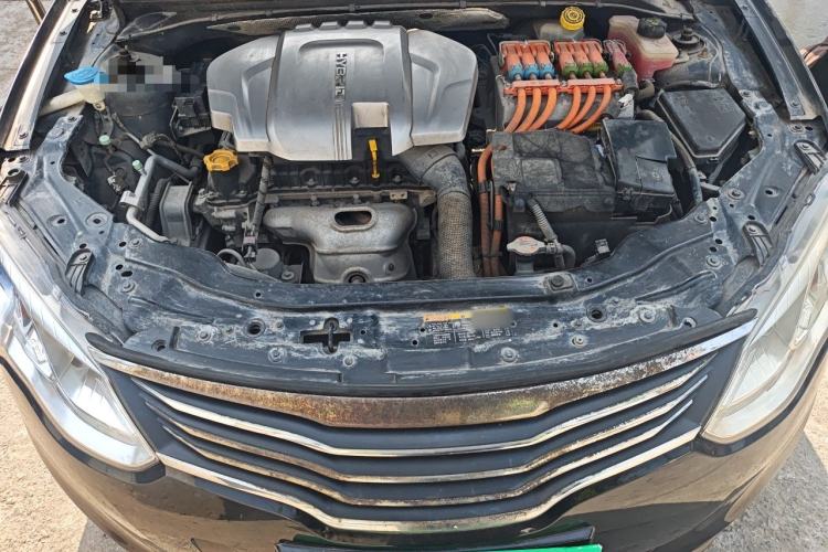 Used Roewe e550 2016 Deluxe Edition Engine Bay