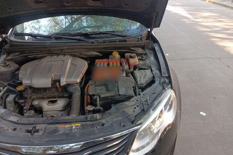 Used Roewe e550 2016 Deluxe Edition Engine Bay Left