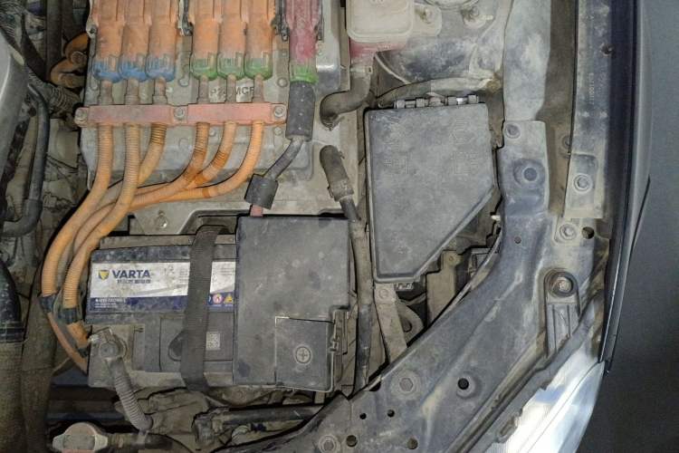 Used Roewe e550 2016 Deluxe Edition Engine Bay Left