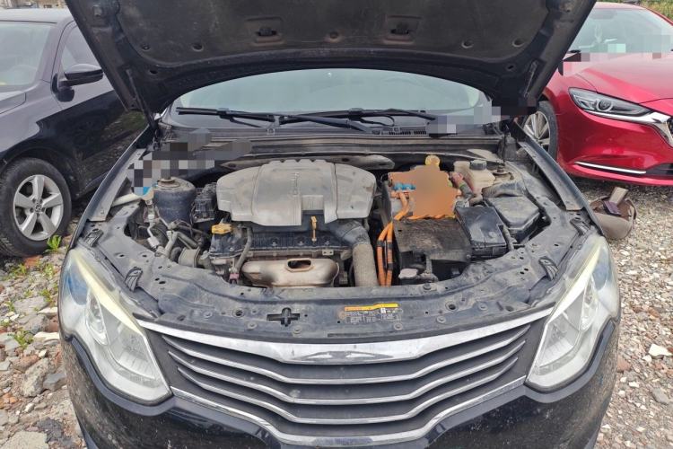 Used Roewe e550 2016 Deluxe Edition Engine Bay