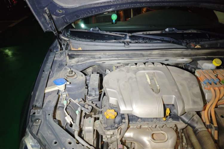 Used Roewe e550 2016 Deluxe Edition Engine Bay Right