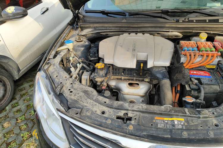 Used Roewe e550 2016 Deluxe Edition Engine Bay Right