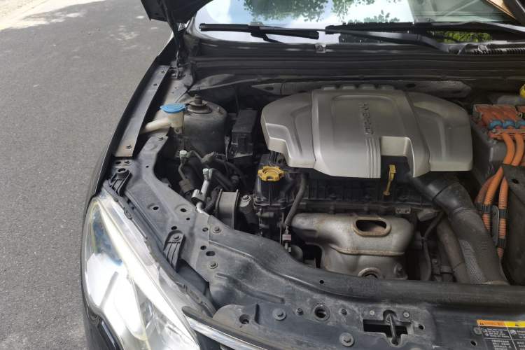Used Roewe e550 2016 Flagship Edition Engine Bay Right