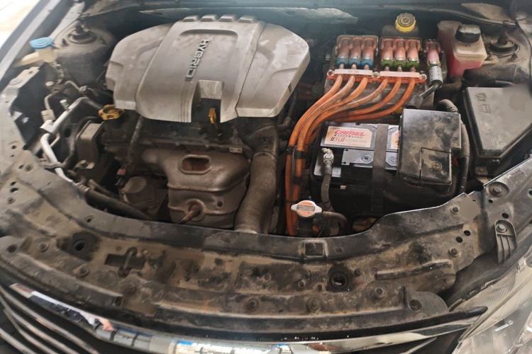 Used Roewe e550 2016 Deluxe Edition Engine Bay