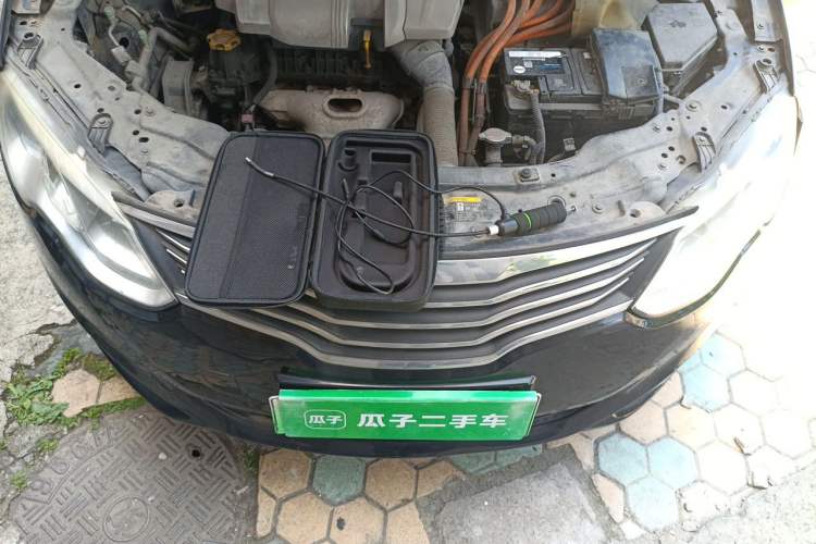 Used Roewe e550 2016 Deluxe Edition Engine Bay