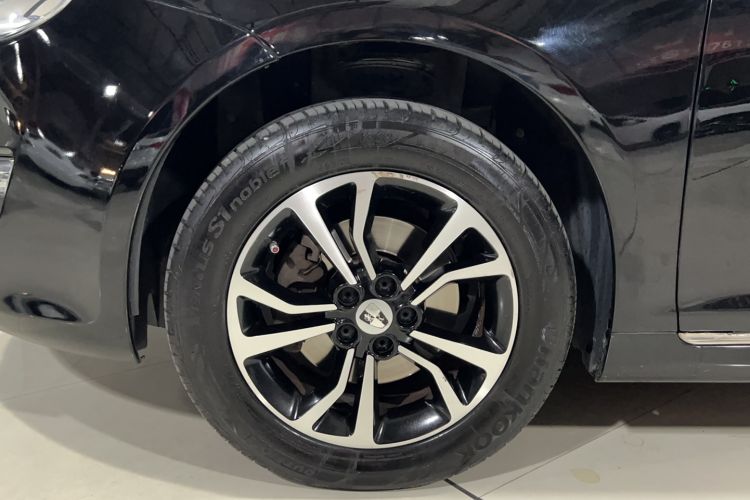 Used Roewe e550 2016 Deluxe Edition Exterior 6