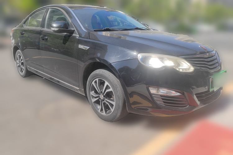 Used Roewe e550 2016 Deluxe Edition Front Right 45 Deg
